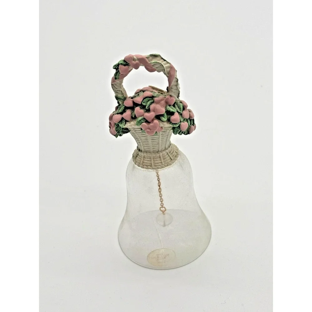 Vintage 1994 Avon Basket of Love‎ 24% Lead Crystal Bell